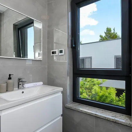 Mi * أوروبيتش